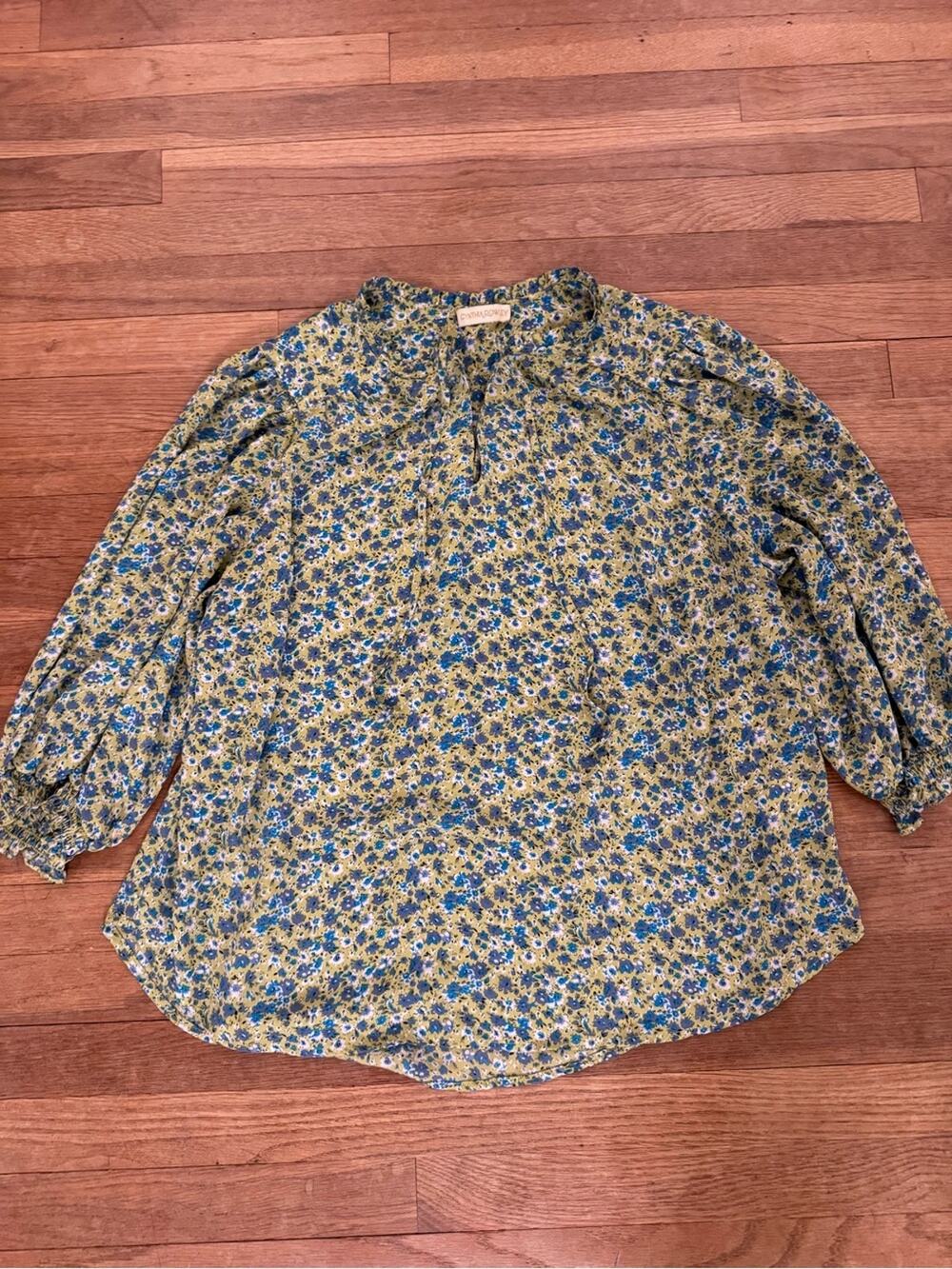 Cynthia Rowley Women's Floral Drawstring Blouse - Size XL
b23